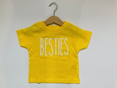 Besties - T-Shirt